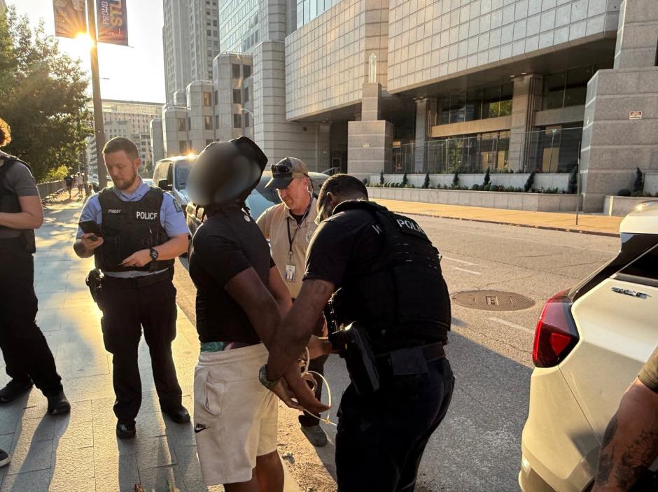SLMPD Officers Conducting Holiday Enforcement